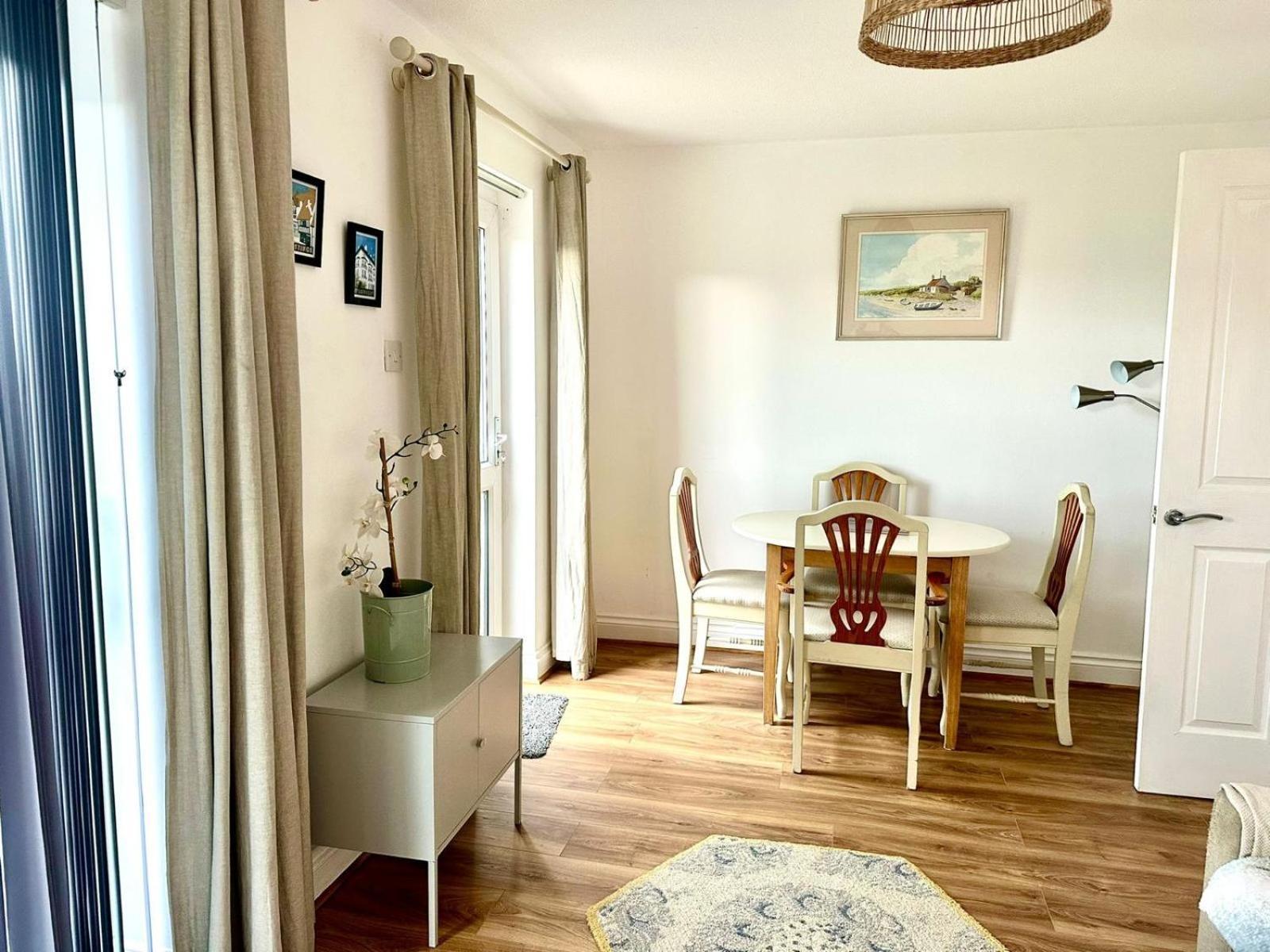 Home From Home Sleeps Seven Hastings Eksteriør billede